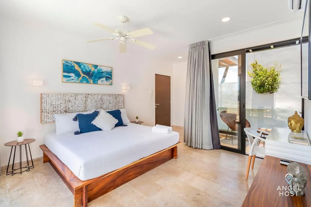 Holiday home 2 Story With Spatub, Oceanview Roof Pool & Gym Onsite Playa del Carmen