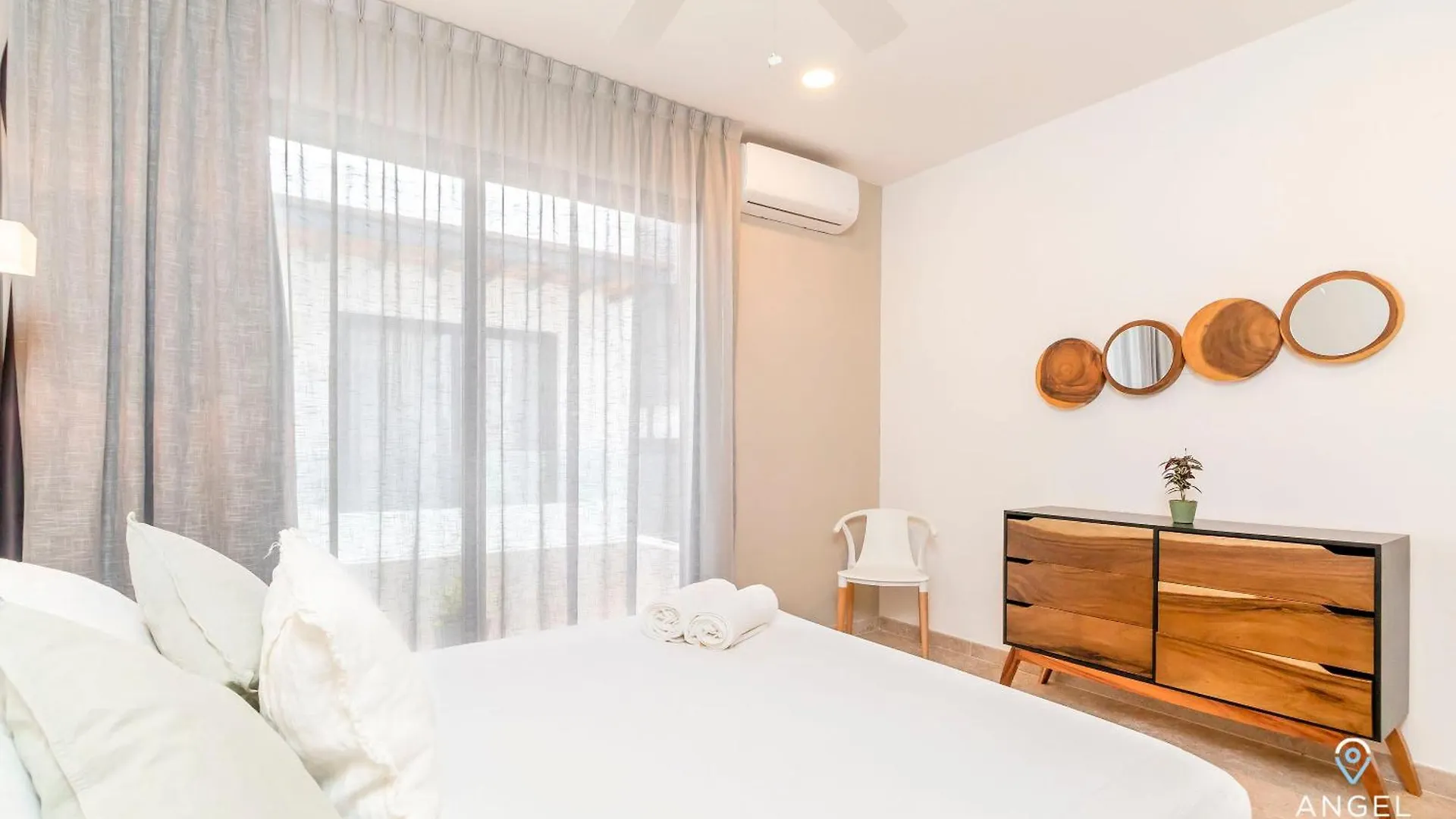 2 Story With Spatub, Oceanview Roof Pool & Gym Onsite Playa del Carmen