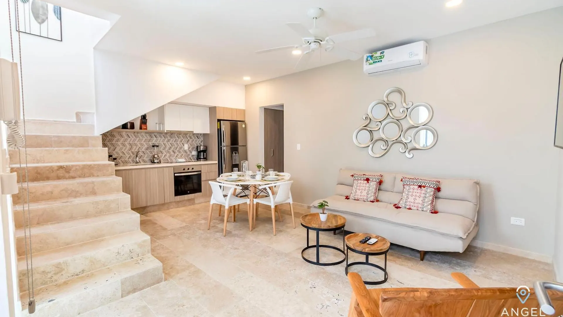 2 Story With Spatub, Oceanview Roof Pool & Gym Onsite Playa del Carmen Mexico