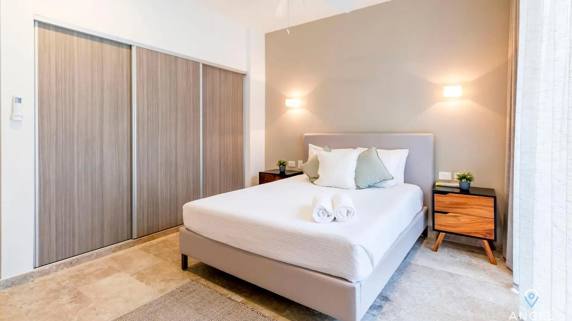 2 Story With Spatub, Oceanview Roof Pool & Gym Onsite Playa del Carmen Holiday home