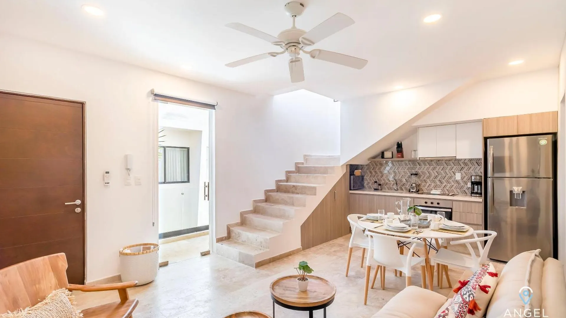 Holiday home 2 Story With Spatub, Oceanview Roof Pool & Gym Onsite Playa del Carmen Mexico