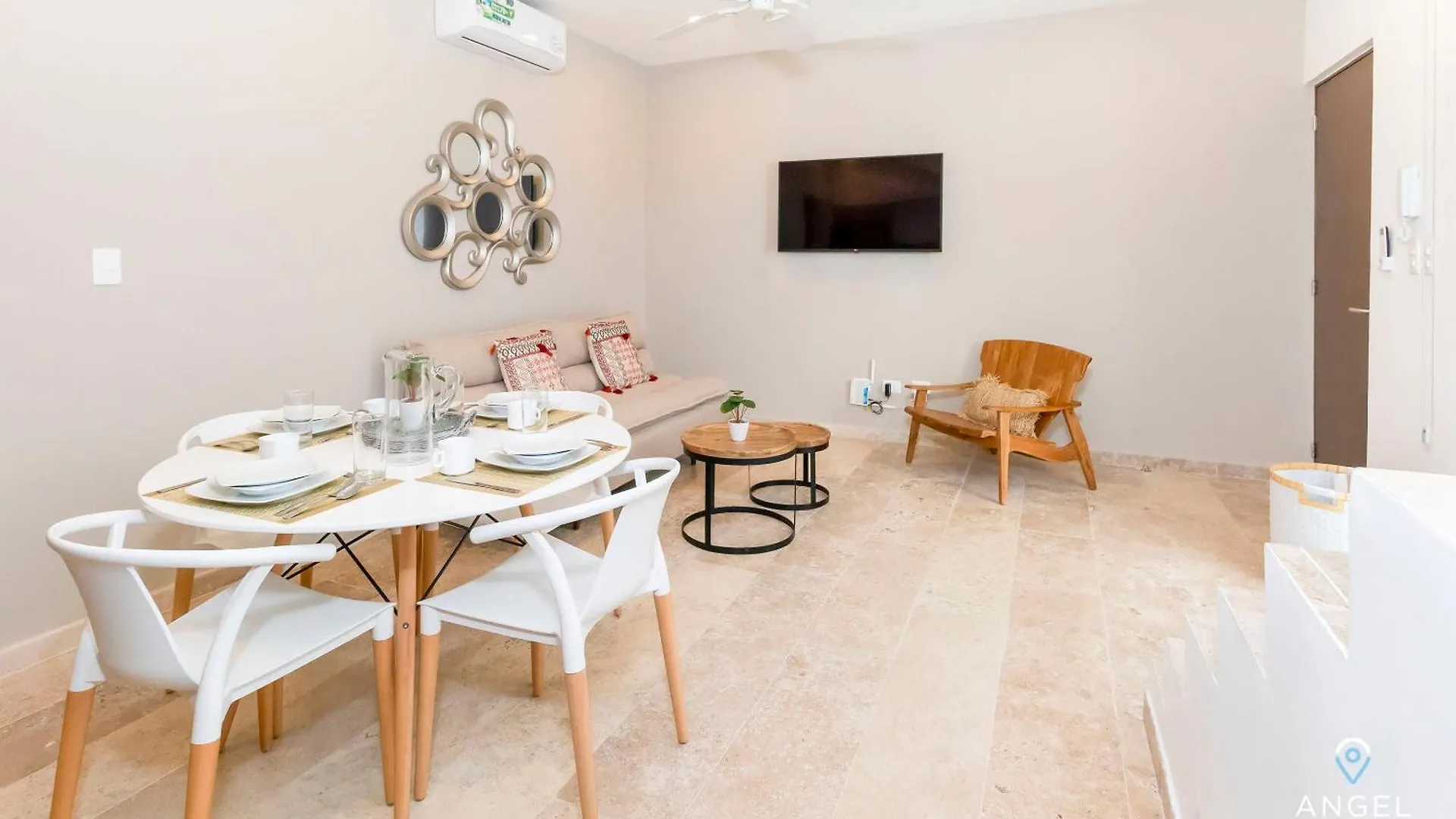 Holiday home 2 Story With Spatub, Oceanview Roof Pool & Gym Onsite Playa del Carmen